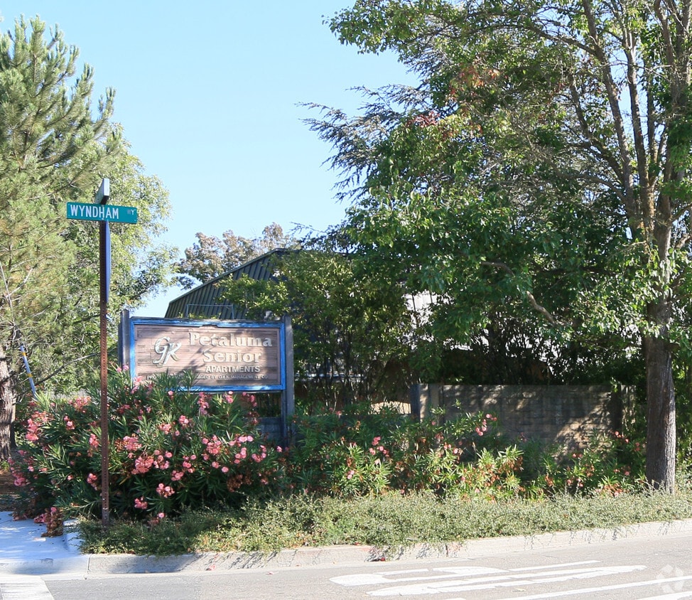 Primary Photo - Petaluma Gardens Apartments