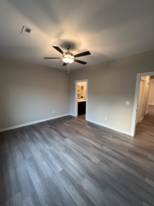 Foto del edificio - 5185 N Cypress St