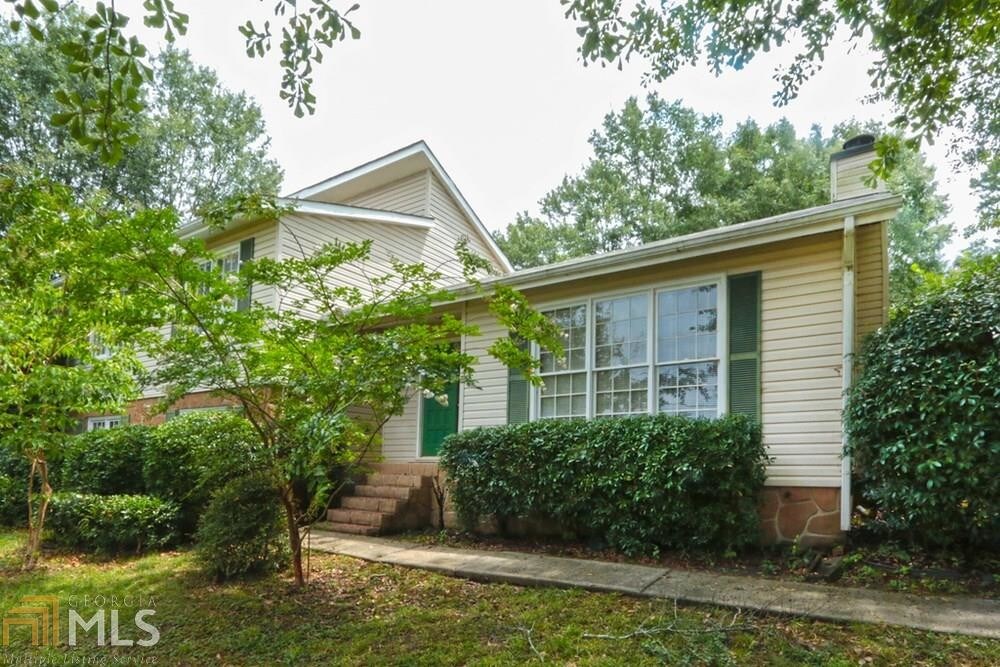 4055 S Bogan Rd, Buford, GA 30519 House for Rent in Buford, GA