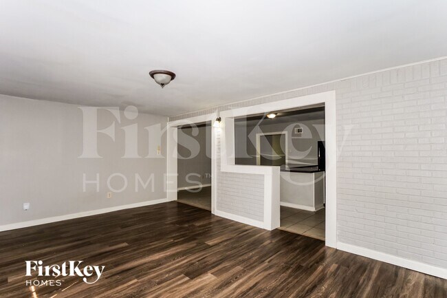 Building Photo - 5183 Warfield Dr