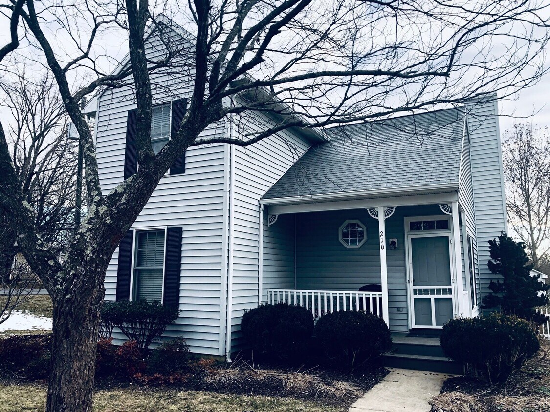 Foto principal - 210 Alum Springs Rd