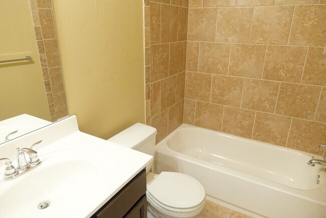 Foto del edificio - 13312 Beaumont Dr