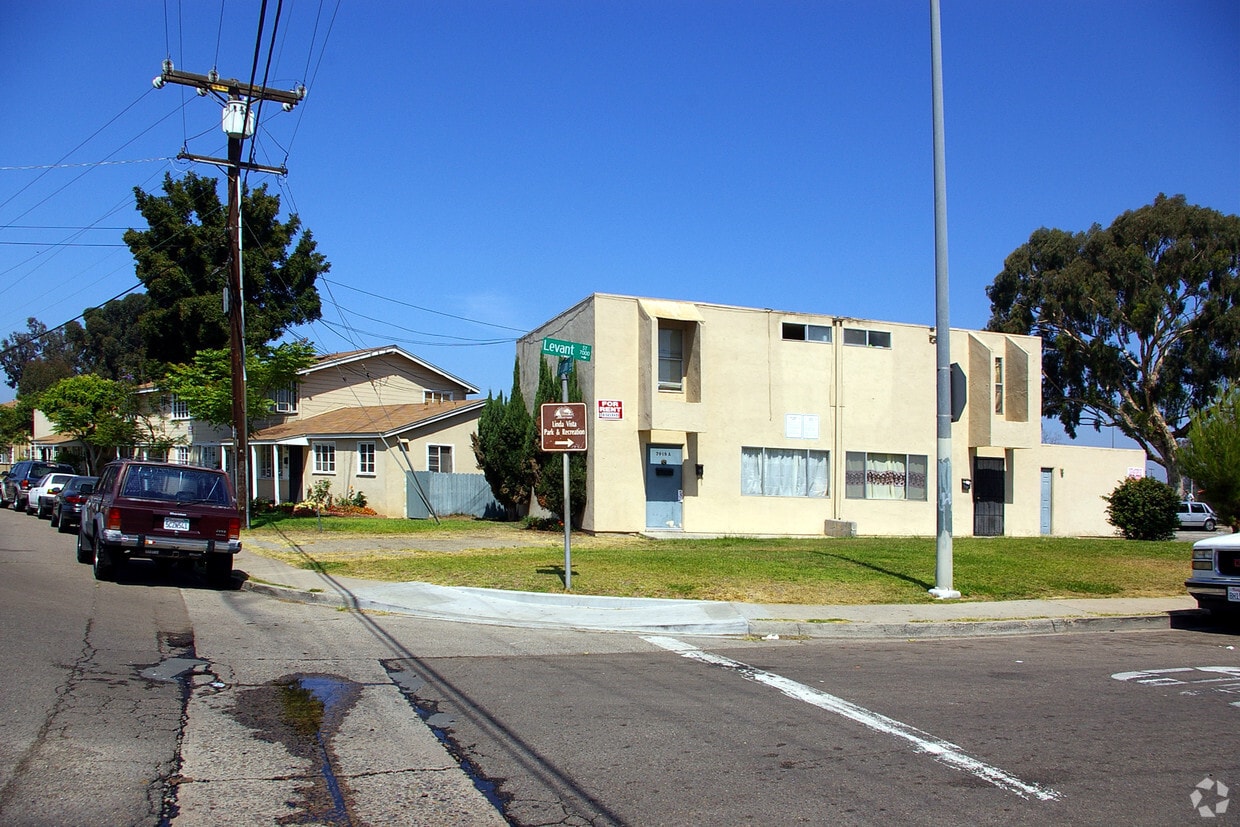 Building Photo - 7004-7018 Fulton St
