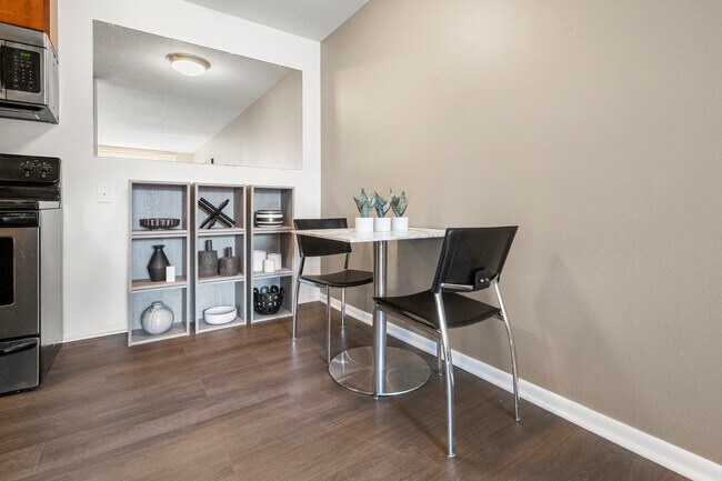 Foto del edificio - Uptown Square Apartments