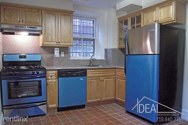 Foto principal - 363 12th St