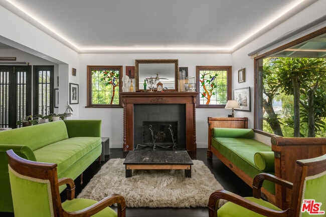 Building Photo - 948 Elyria Dr