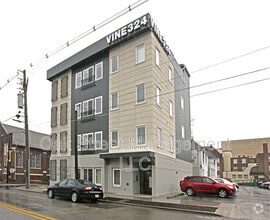 Building Photo - 324 Vine St