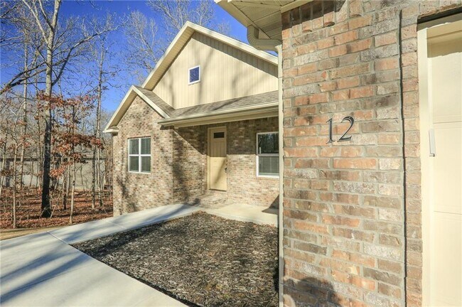 Foto del edificio - 12 Celtic Dr