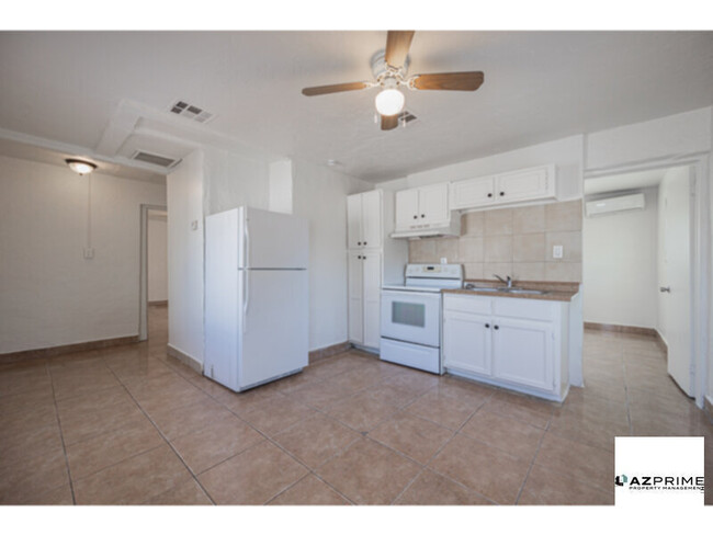 Building Photo - Modern 2/1 Phoenix Apartment Near ASU &amp...