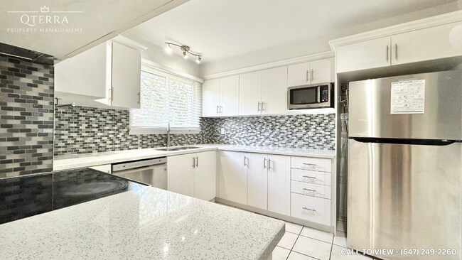 Building Photo - 82A Corby Cres