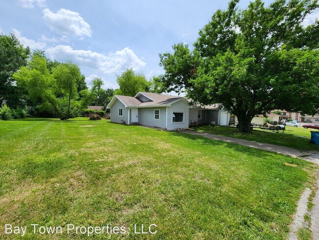Building Photo - 3 br, 1.5 bath House - 3218 W Karen St Unit A