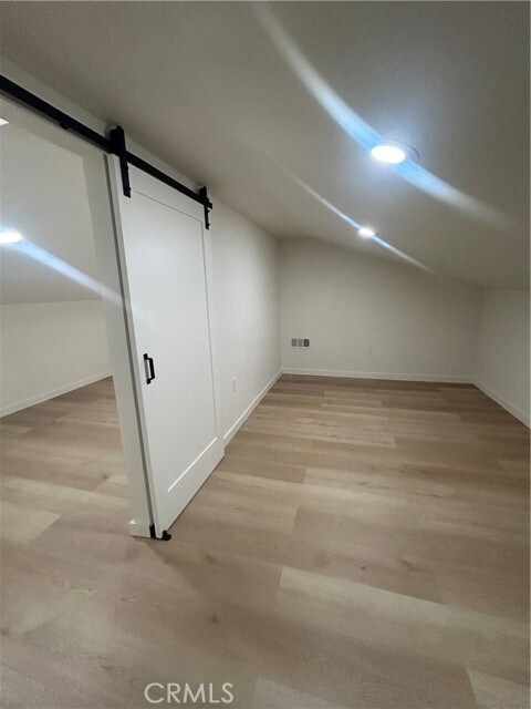 Foto del edificio - 2721 W Olive Ave