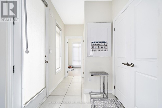 Building Photo - 196 Closson Dr