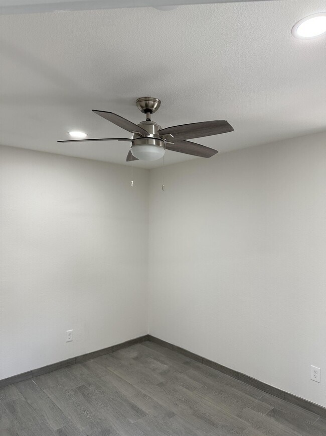 Foto del edificio - 5916 Gaston Ave