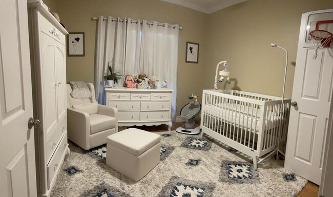 Foto del edificio - Modern 2-Bed, 2-Bath Condo in Brentwood