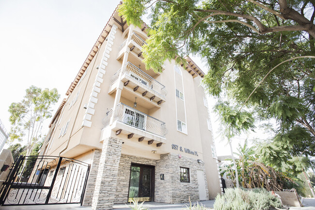 Building Photo - 957 S Wilton Pl