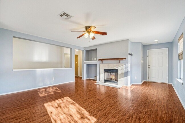 Building Photo - 100 Kendall Cove