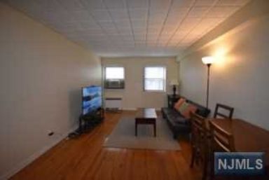 Foto del edificio - 420 Park Pl