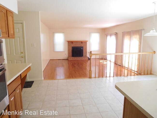Building Photo - 4 br, 2.5 bath House - 108 Englefield Dr.