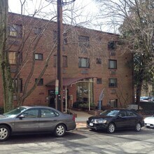 Building Photo - 4114 Davis Pl NW