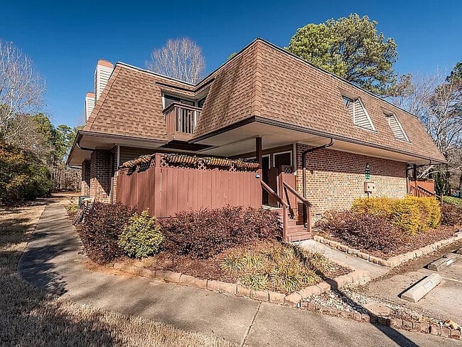 Room in Condo on Finley Forest Dr - Room in Condo on Finley Forest Dr