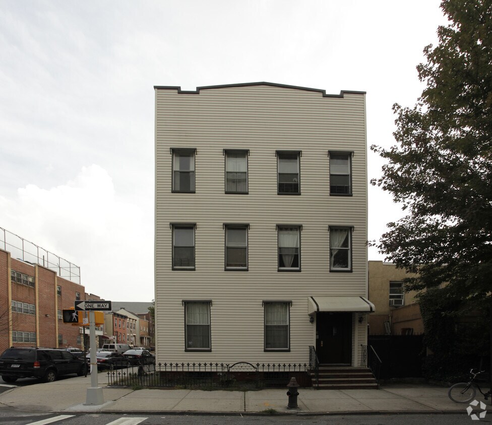 Foto del edificio - 274 Manhattan Ave