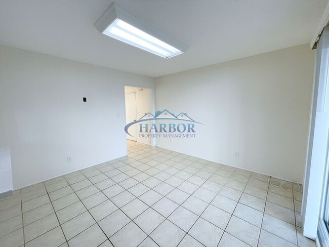 Building Photo - 1107 Opal St