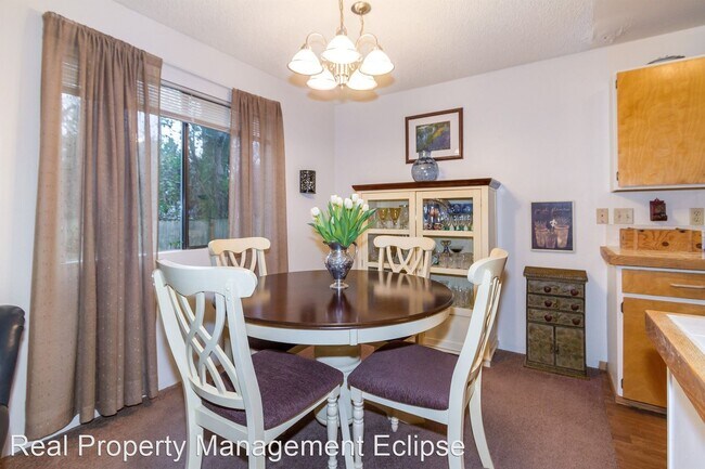Foto del edificio - 2 br, 1 bath House - 14148 74th PL NE #A12