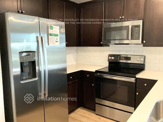 Foto del edificio - 1346 Mosely Cir