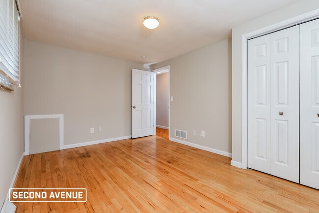 Building Photo - 14029 Valley View Dr