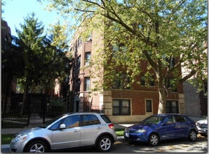 Building Photo - 7006 N Paulina St