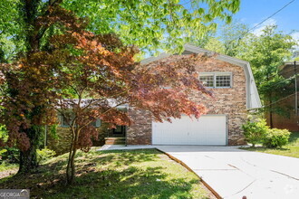 Building Photo - 3433 Comet Cir
