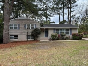 Building Photo - 2621 Bennington Rd