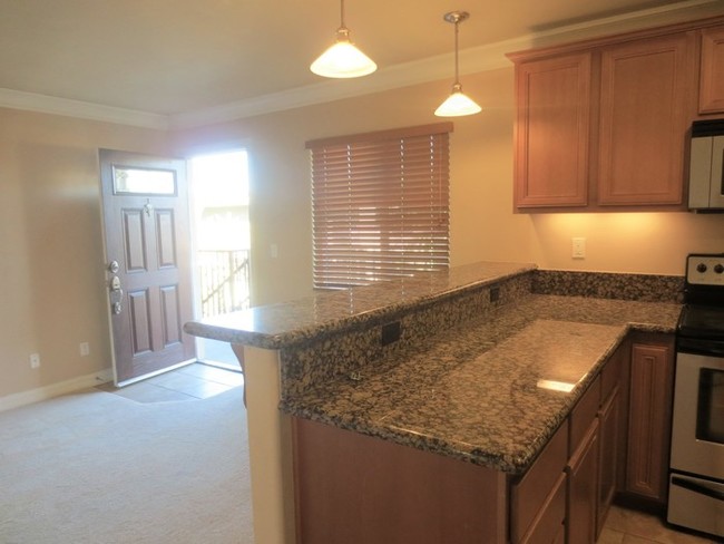 Building Photo - Updated One Bedroom Condo in El Cajon!