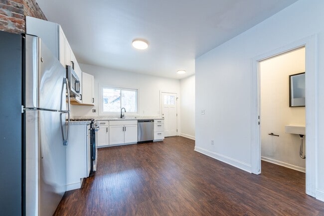 Building Photo - Available MAY 2026 - RENOVATED 2 bed Home w/ Central AC +MORE!