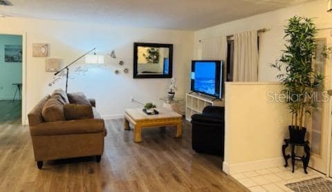 Foto del edificio - 18385 Hottelet Cir