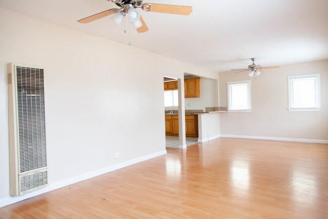 Foto del edificio - 2 bedroom house with Bonus room in Atwater
