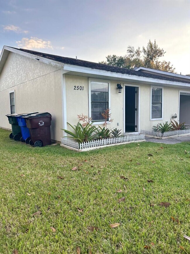 Foto del edificio - 2501 2nd St