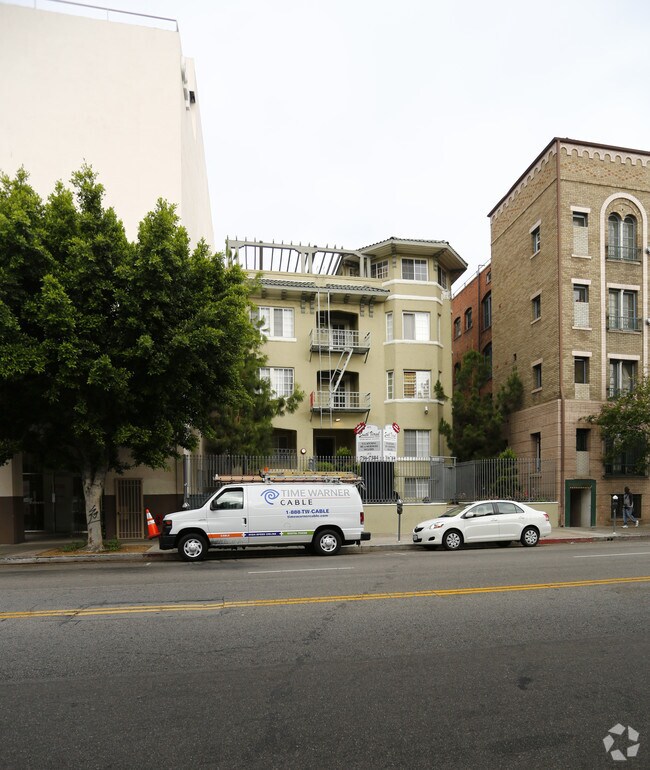 South Virgil Apartments Los Angeles, CA