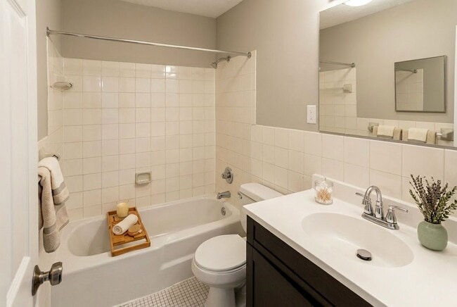 2 bed 1 bath Bathroom - Sun Place
