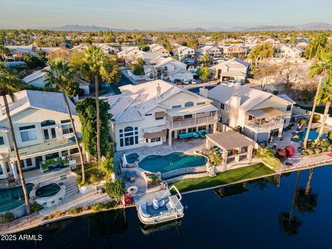 Foto del edificio - 1321 W Shellfish Dr