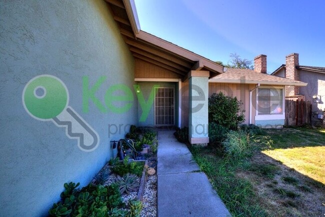 Photo - 1300 Old W Dr House