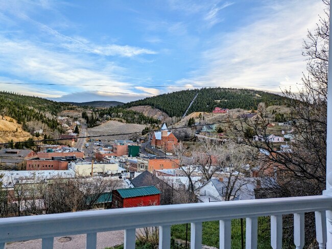 Foto del edificio - 202 E 3rd High St