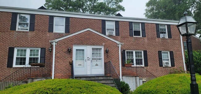 Foto del edificio - 293 Manville Rd