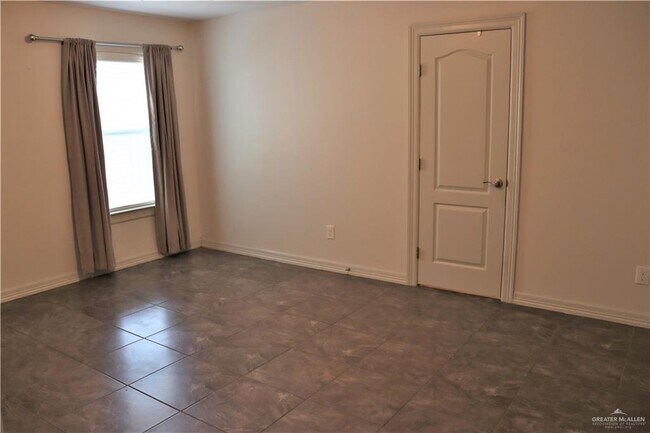 Building Photo - 4717 Quail Ave