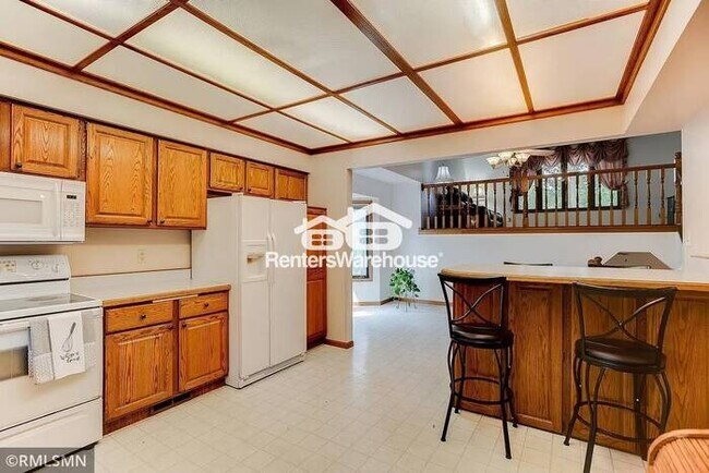 Building Photo - Your serene retreat in the heart of a quiet neighborhood