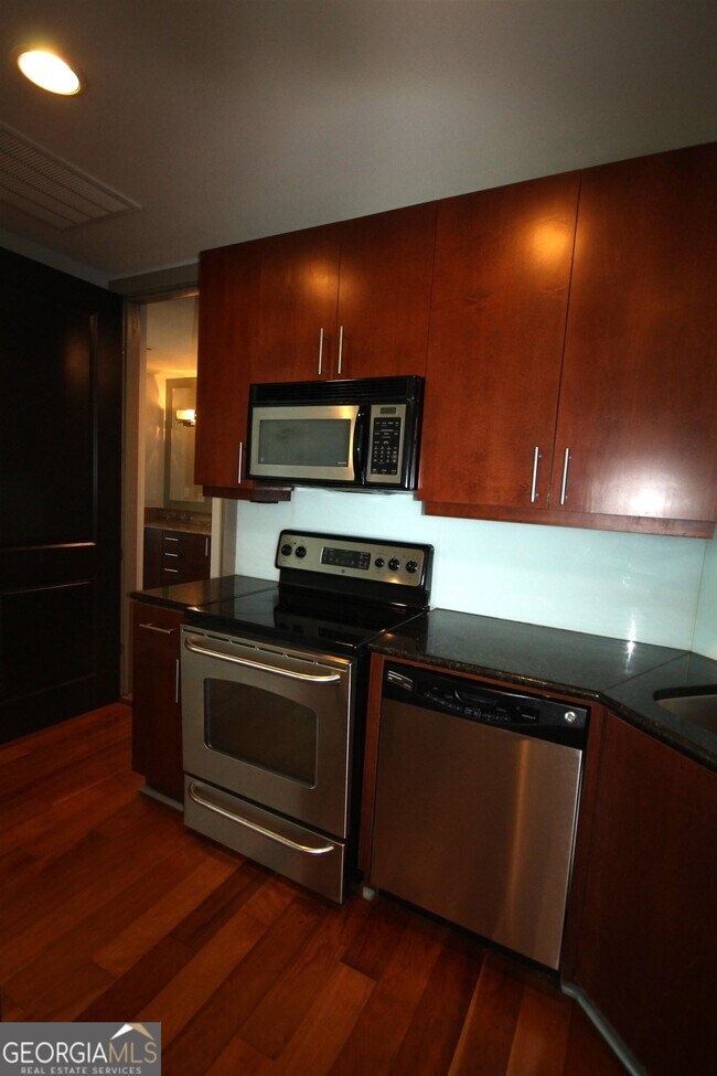 Foto del edificio - 4561 Olde Perimeter Way