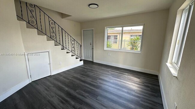 Foto del edificio - 1430 NW 2nd Ave