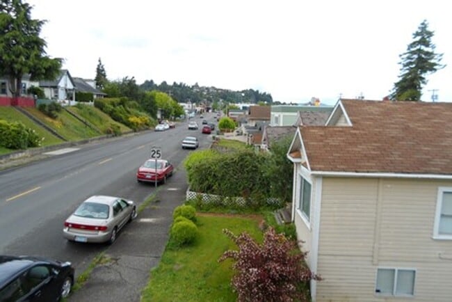 Building Photo - 9996 - Procurement Properties