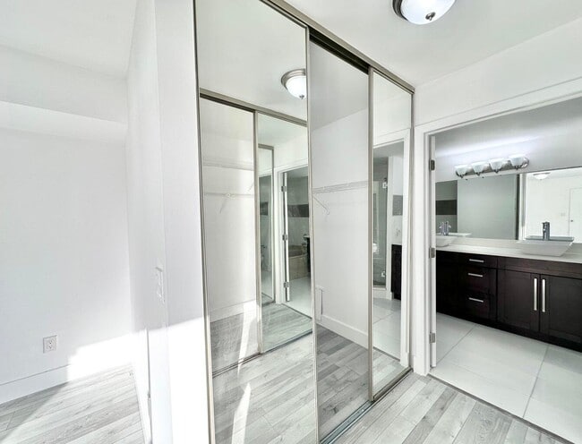 Building Photo - 8365 Boca Rio Dr